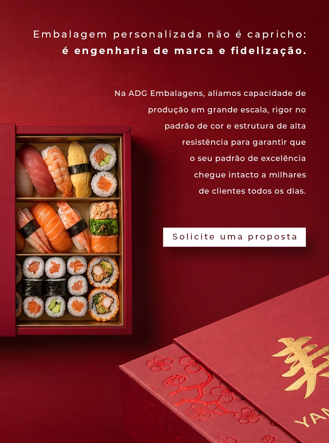 Embalagem personalizada vermelha com sushis, texto sobre engenharia de marca.